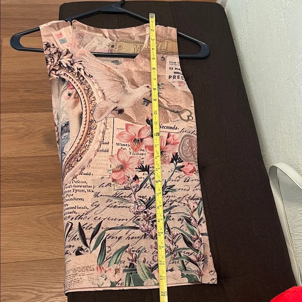 #1286=Artistic Sleeveless Top with Vintage Print - Picture 2 of 7